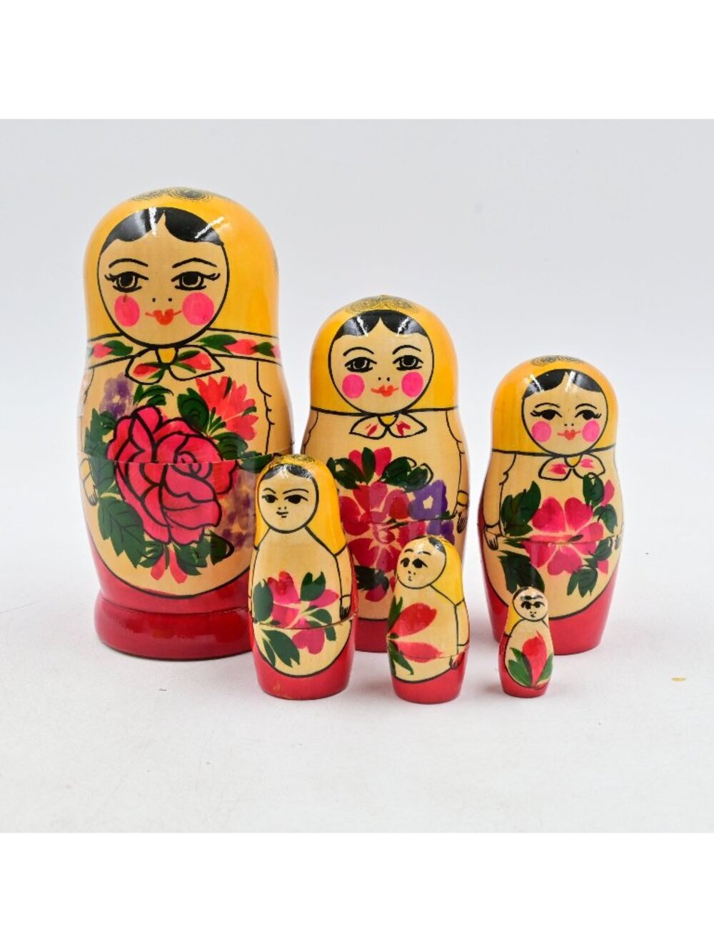 Semenovskaya Rospis Russian Nesting Dolls Matryoshka Set of 6 Made In Russia